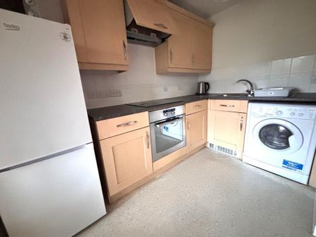 2 bedroom flat to rent - Photo 5