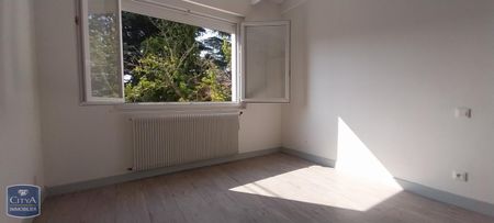 Location Maison 4 pièces 109m² AGEN 47000 - Photo 3