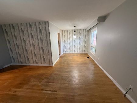 For Lease - 1380 Sarcee Street, Oshawa, Ontario - Photo 2