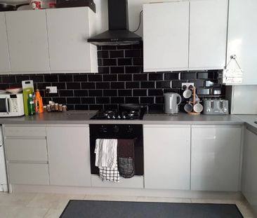 Room in a Shared House, Langdale Close, SE17 - Photo 2