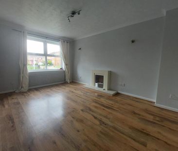 3 bedroom semi-detached house to rent - Photo 2