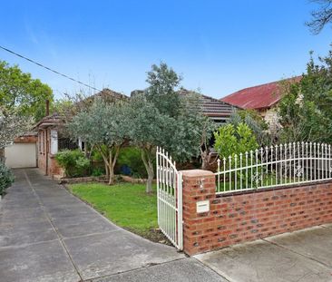 Charming 3-Bedroom Home with Natural Light & Floorboards in Reservoir - Photo 6