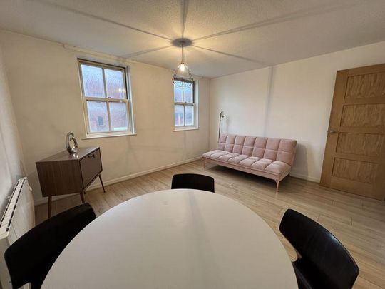 2 bedroom flat to rent - Photo 1