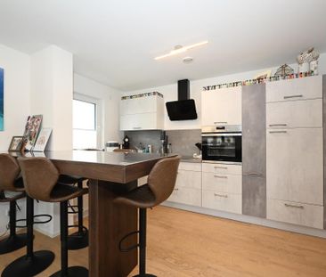 Neuwertige Dachterrassenwohnung mit EBK - Leidenschaft für Wohnen &... - Photo 5