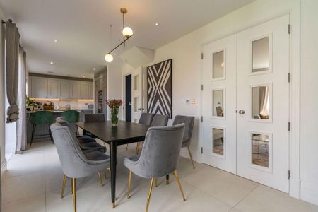 5 bedroom detached house to rent - Photo 3