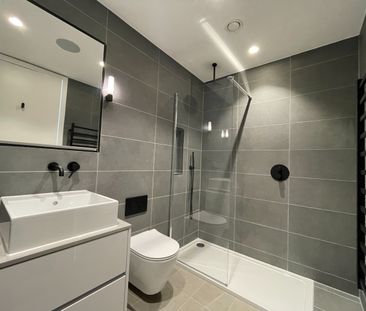 3 Bed Flat, Baddiel House, NW10 - Photo 6