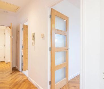 2 Bedroom Flat - Photo 6