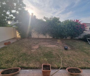 HOT DEAL | 2BR + STUDY | OPP POOL AND PARK | 4E - Photo 1