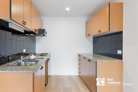 The Paramount Apartment for lease! - Photo 5