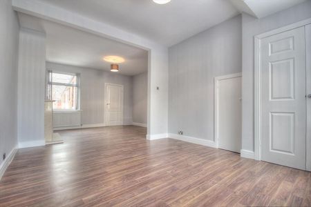 2 bedroom semi-detached house to rent - Photo 3