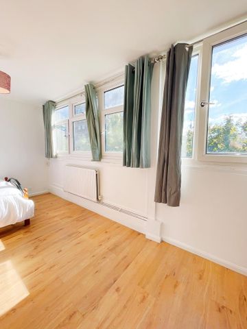 4 bedroom flat share to rent - Photo 2