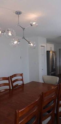 Furnished 4 Bdrm DT - Photo 1