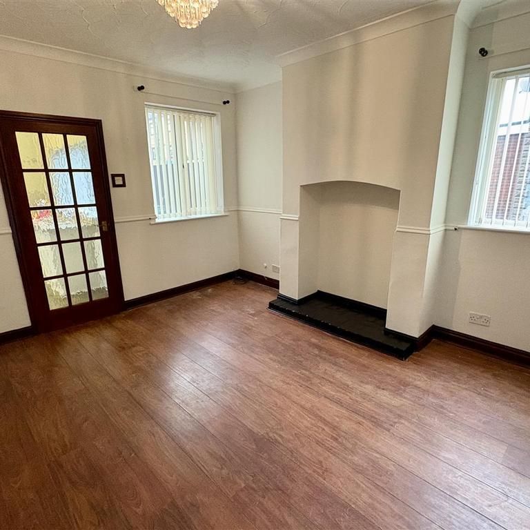 2 bedroom end of terrace house to rent - Photo 1