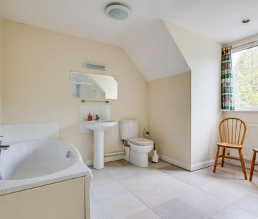 4 bedroom detached house to rent - Photo 1