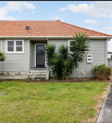 2 bedroom freshly renovated with big section - Photo 3