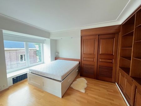 Verhuur appartement 1 kamer, 63m² - Photo 2