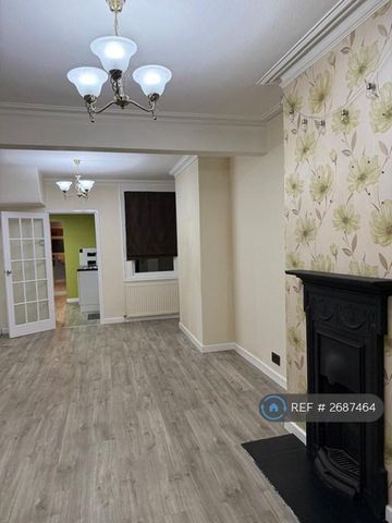 3 bedroom terraced house to rent - Photo 2