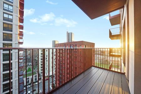 Greenwich Peninsula, 8 Pilot Walk, SE10 0FJ - Photo 2