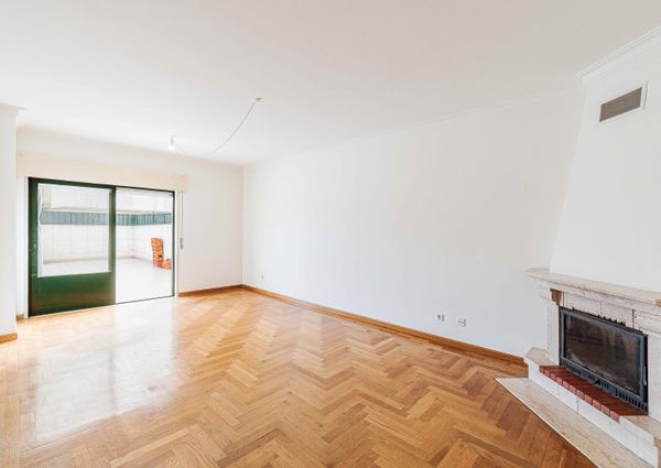 APARTAMENTO T2 NO ARNEIRO - CARCAVELOS