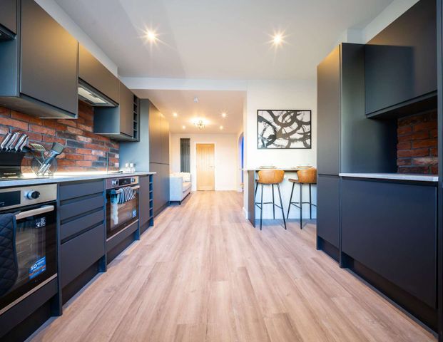 Luxury Double En-suite with Kitchenette Loft Room Room 4 - Photo 1