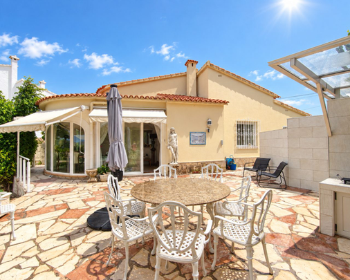 Available for 6 months - Foto 1
