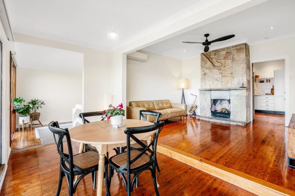 Character & Charm with Breathtaking Water Views Available from 17 January, 2026 - Photo 1