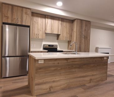 For Lease - 9 Art Leech Drive, Richmond Hill, Ontario - Photo 5