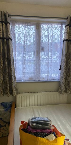 Room in a Shared House, Rochford Way, CR0 - Photo 1