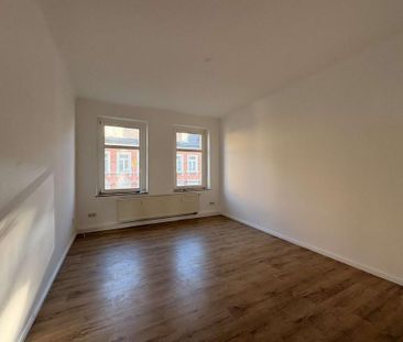 3 Raumwohnung in Böhlitz mit neuem Fußboden und Einbauküche! - Photo 5