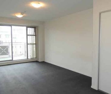 Spacious Studio in The Statesman – Unbeatable Location! - Photo 2