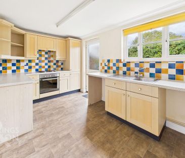 3 bedroom semi-detached house to rent - Photo 5