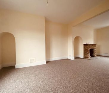 2 bedroom semi-detached house to rent - Photo 6