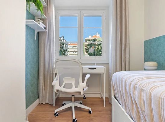 Rua Afonso Lopes Vieira, Lisbon, Lisbon 1700-070 - Photo 1