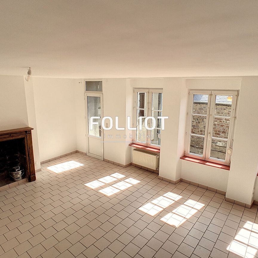 A LOUER - VILLEDIEU-LES-POËLES - Appartement 3 pièces - 65 m2 - Photo 1