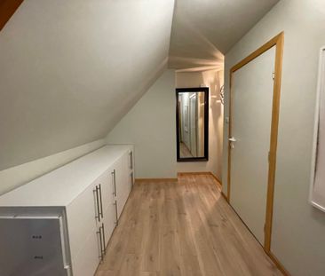 UITBERGEN - Gerenoveerde hoekwoonst vlakbij de dorpskern. - Photo 1