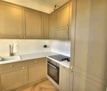 Peperharow Road, Godalming, Surrey, GU7 - Photo 3