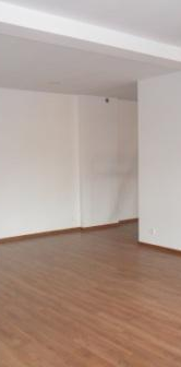 71/M Bardzo duże mieszkanie w pobliżu gmachu sądu. - Zdjęcie 1