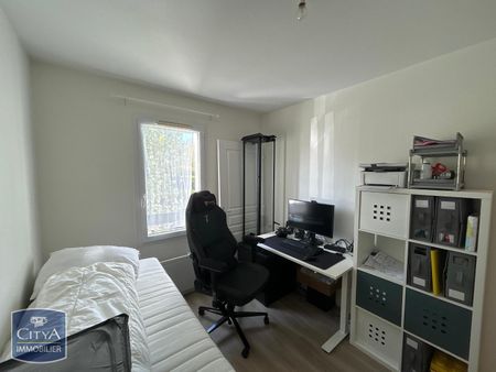 Location Maison 4 pièces 80m² TONNAY CHARENTE 17430 - Photo 5