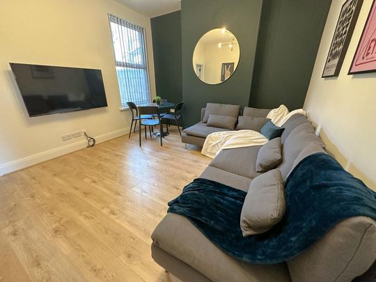 5 bedroom house to rent - Photo 1