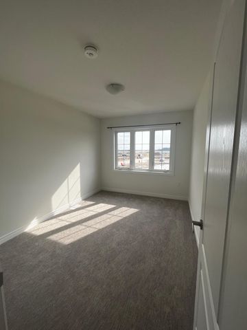 For Lease - 23 Lloyd Davies Way, Hamilton, Ontario - Photo 3