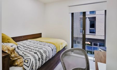 Ensuite - large flat - Photo 4