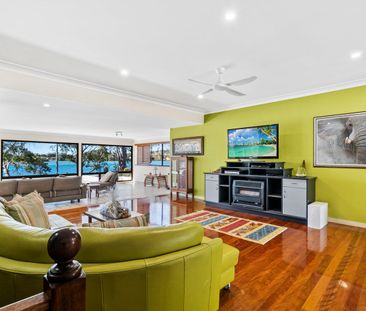 Family Home - Riverfront Entertainer - Photo 4