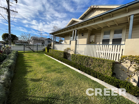 77 Lockyer Street, Adamstown - Photo 4