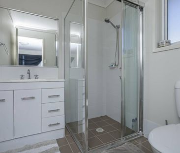 MODERN HOME IN RIVERVIEW RIDGE!!! - Photo 6