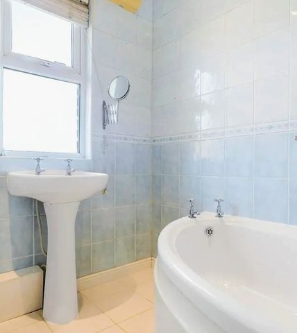 3 Bed End Terrace, Lowther St, CV2 - Photo 4