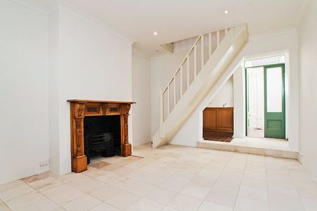 Beautiful one bedroom workers cottage - Photo 2