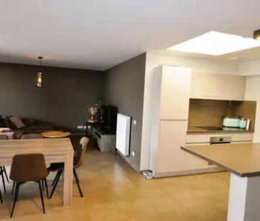 Ruim, eigentijds appartement met zuidgericht terras & parkin - Photo 3