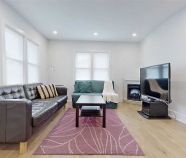 For Lease - 202 Garden Avenue, Georgina, Ontario - Photo 1