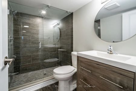 Detached Home For Lease | W9254638 - Photo 3