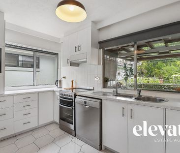 Room 3 - 86 Deighton Road, Dutton Park, Qld 4102 - Photo 5
